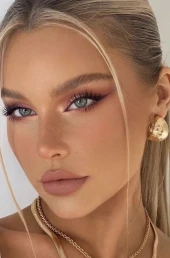 Проститутка Вика